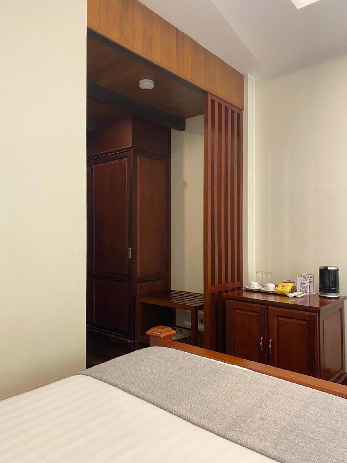 Athena Hotel Pakxé Zewnętrze zdjęcie