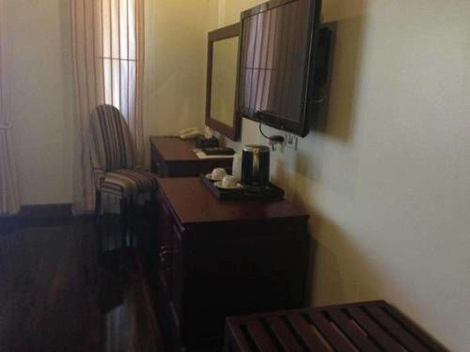 Athena Hotel Pakxé Zewnętrze zdjęcie