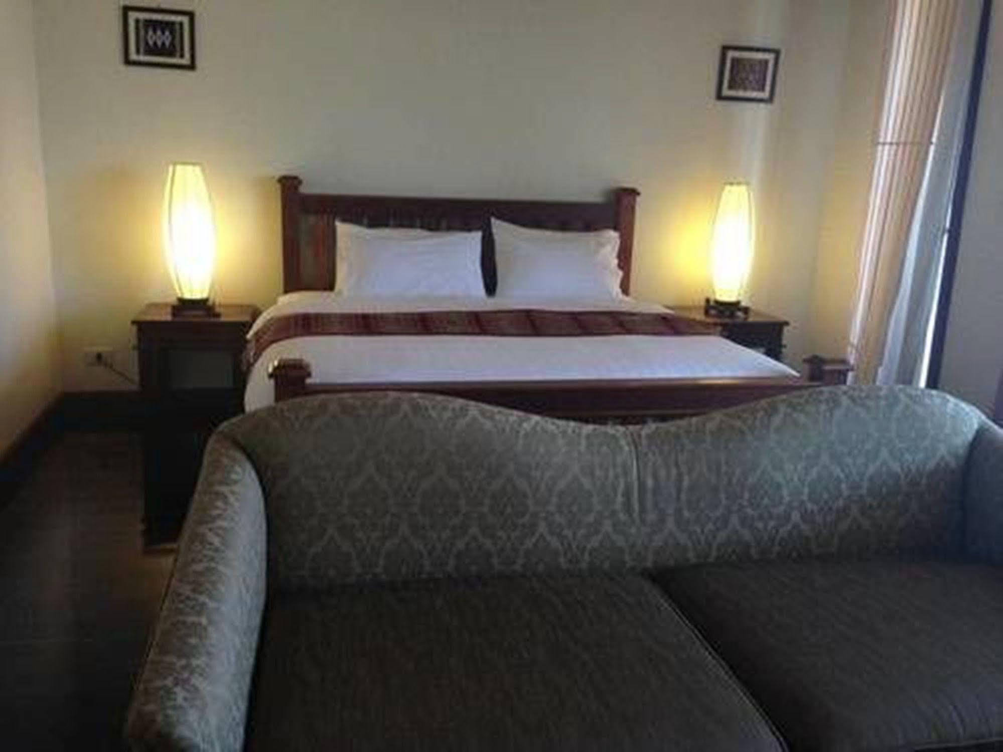 Athena Hotel Pakxé Zewnętrze zdjęcie